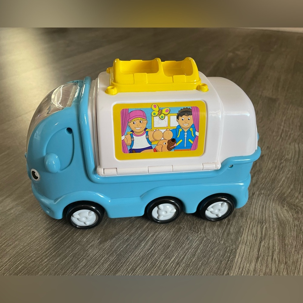Wow Toys Camper Van 6-Piece Set